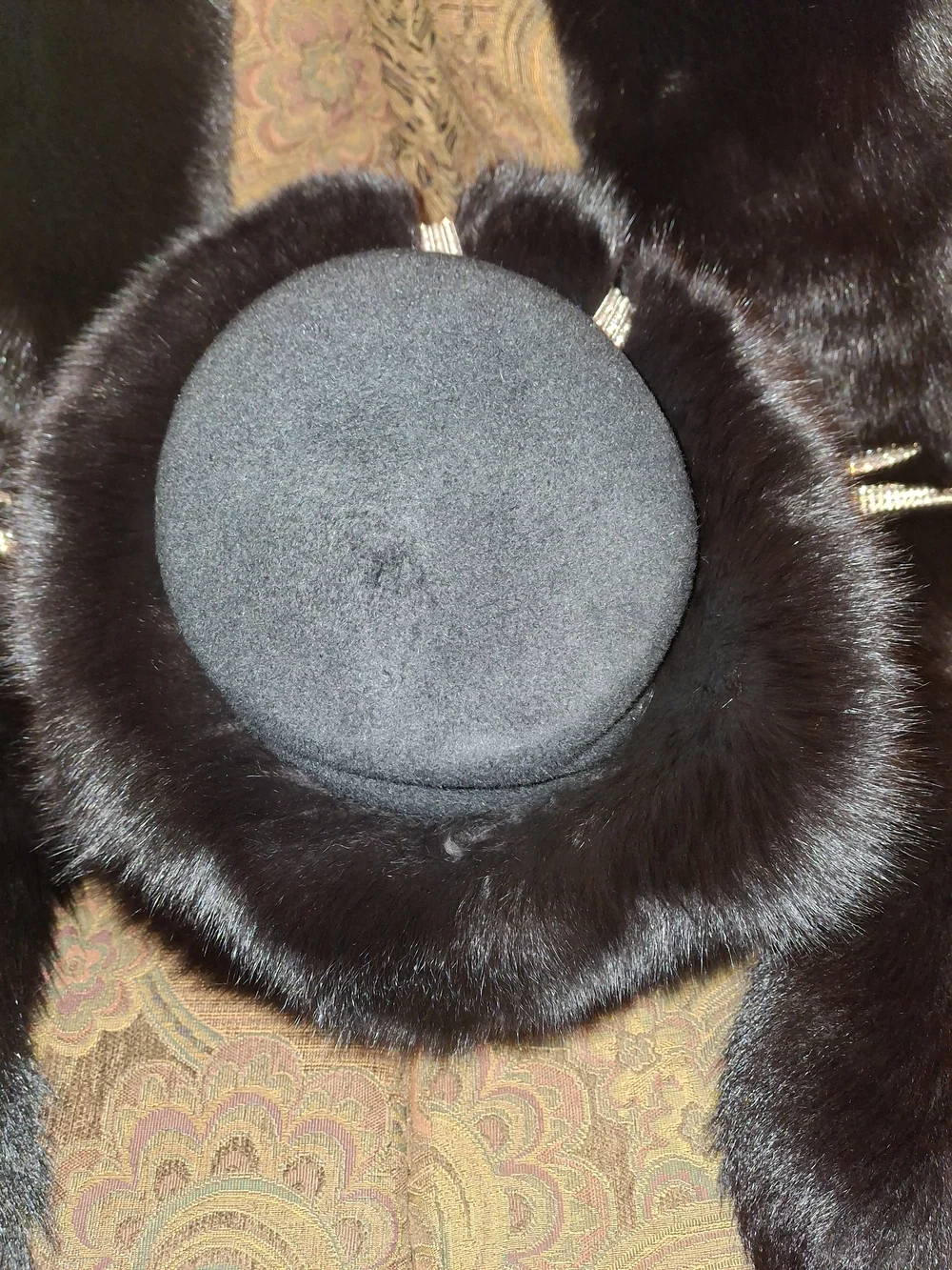 N/A elegant black